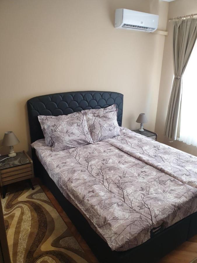Apartment The Room Burgas Stad Buitenkant foto